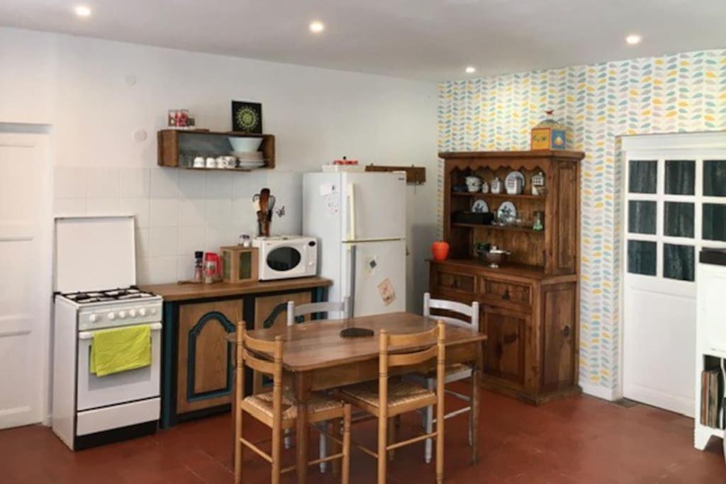Maison Face A L'etang Precy